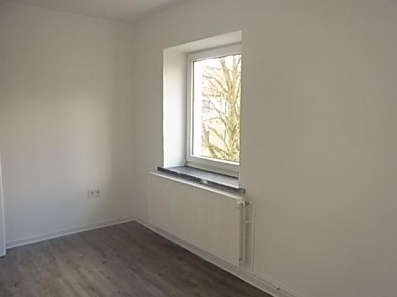 3 Zimmer Etagenwohnung Mit Balkon Zur Miete In Lehrte