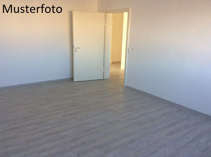 3 5 Zimmer Etagenwohnung Mit Balkon Zur Miete In Ludwigshafen Sud