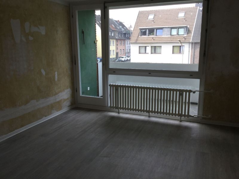 3 Zimmer Etagenwohnung Mit Balkon Zur Miete In Koln Merheim