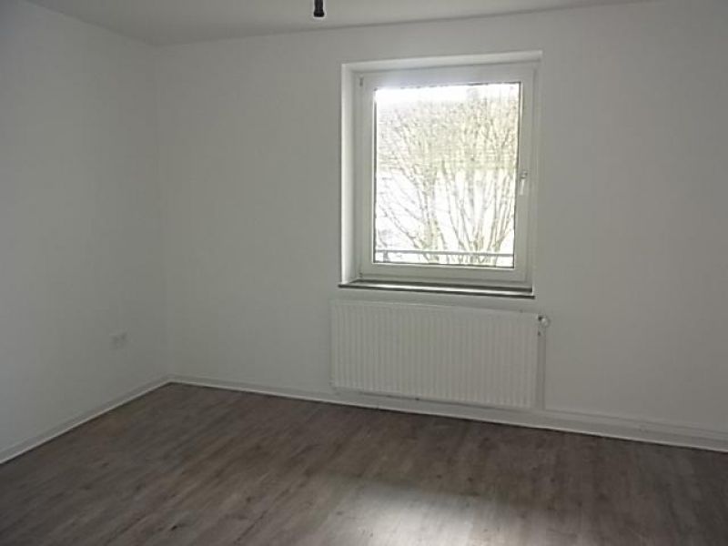 3 Zimmer Etagenwohnung Mit Balkon Zur Miete In Lehrte